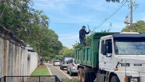 Luis Bello dejó plantados a vecinos que piden suspender la instalación de una estación de servicios