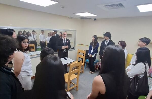 Estudiantes de Psicología de la Universidad Católica visitaron el Palacio de Justicia