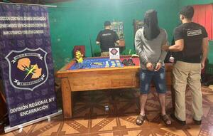 Allanamiento en Encarnación: detienen a hombre e incautan cocaína, dinero y armas blancas
