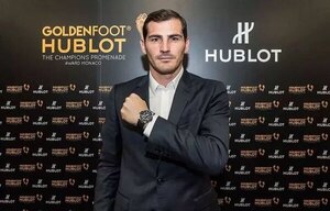 Versus / Roban relojes a Iker Casillas con una paraguaya como implicada
