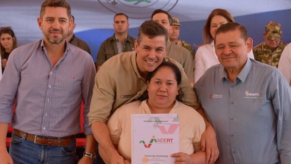 Peña comete "sincericidio" y olvida cambios y nombre de titular de Indi