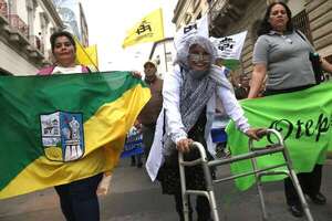 Docentes rechazan cambiar edad mínima jubilatoria y anuncian protestas - Nacionales - ABC Color