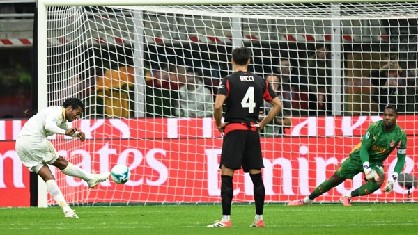 El Milan sobrevive a Cuadrado