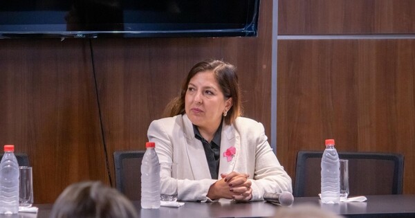 Pomata arrancó la purga en el Ministerio de la Mujer y temen que allane el camino a los "pro vida"