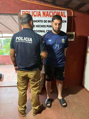 Imputan al que arrojó bomba molotov contra la casa de un periodista - Policiales - ABC Color