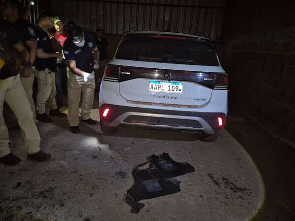 Sicariato en PJC: incautan vehículo de sicarios del centro comercial y detienen a tres sospechosos - Policiales - ABC Color