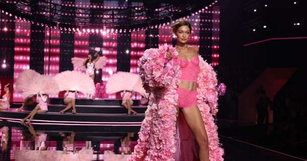 La Nación / Así fue el impactante Victoria’s Secret Fashion Show 2025