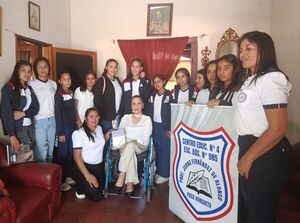 Estudiantes de Paso Horqueta visitan a escritores de Concepción - Concepción al Día