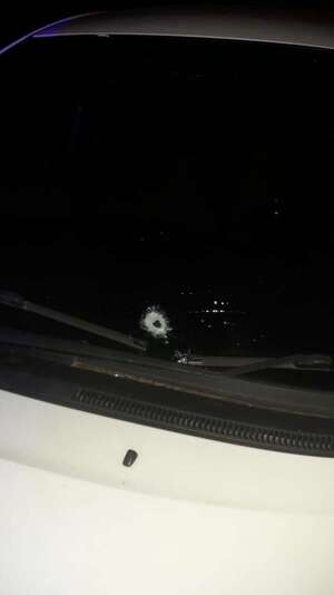 A balazos, custodio policial evitó el asalto a uno de los “magos aduaneros” - Policiales - ABC Color