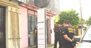 La Nación / Dos detenidos tras allanamientos por tráfico de armas en Central