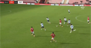 Diego León se luce con un gol maradoniano