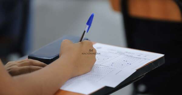 La Nación / Colegios privados que nieguen exámenes a alumnos en mora serán sancionados, advierten