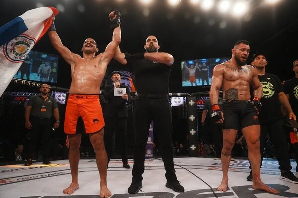 Versus / ¡Paraguayo brilla en evento MMA en Brasil!