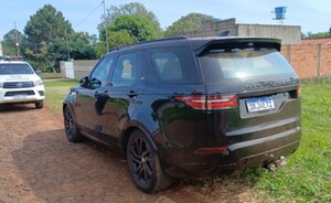 Recuperan en Hernandarias camioneta robada en Brasil 