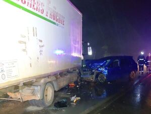 Choque frontal entre automóvil y camión frigorífico deja un herido grave en Ruta PY05. - Concepción al Día