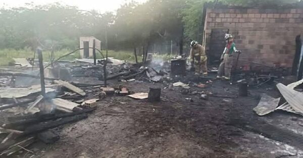 Incendio de vivienda se cobró la vida de un adulto mayor en Ypacaraí