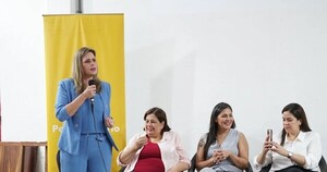 Kattya sale a respaldar a Johanna para contener el avance de Sole en Asunción