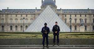 Diario HOY | Dos hombres detenidos en Francia por el robo de joyas en el Louvre