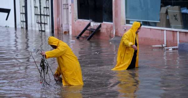 La Nación / Graves inundaciones en México reciben solidaridad del papa a víctimas
