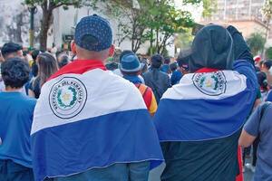 Liderazgos políticos deben fortalecer partidos en democracia