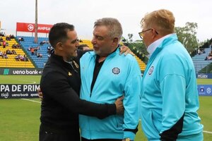 Versus / Víctor Bernay se refirió a la actitud de Olimpia y a la valentía de Guaraní