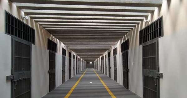 La Nación / Las prisiones