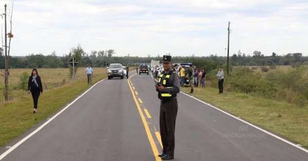 La Nación / Encuentran cuerpo al costado de la ruta