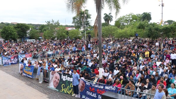 Ante altar de la Virgencita, asistidos en Argentina piden centros de rehabilitación