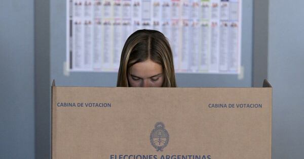 La Nación / Peña saluda el proceso democrático en Argentina