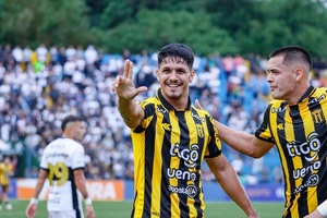 Guaraní triunfa ante Olimpia y se ilusiona con el título del Clausura | Unicanal