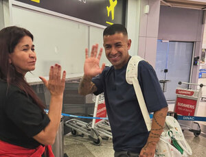 Versus / Derlis González viajó a Brasil para operarse de la rodilla