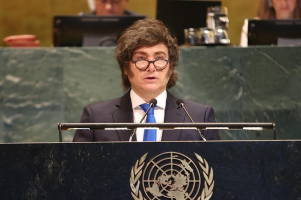 Javier Milei arrasa en las elecciones legislativas en Argentina | Unicanal