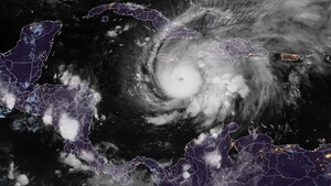 El huracán Melissa en el Caribe sube a categoría máxima