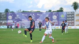 Ameliano-General chocan en Villeta