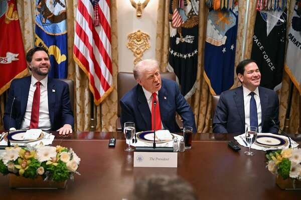 Trump anticipa qué dupla presidencial le encantaría para las elecciones de 2028  - Mundo - ABC Color