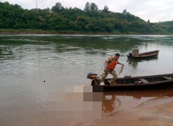 Hallan un cuerpo en avanzado estado de descomposición en el Río Paraná