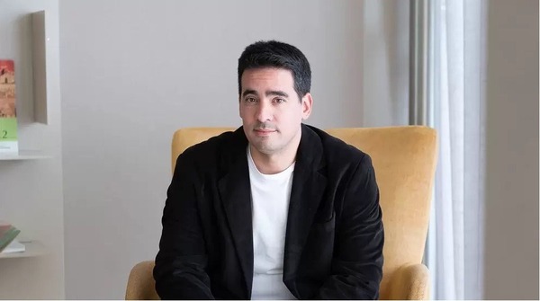 Diputado argentino destaca que el hecho de que Milei haya hecho campaña ayudó a su victoria