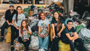 Colecta de tapitas de Lucha Paraguay