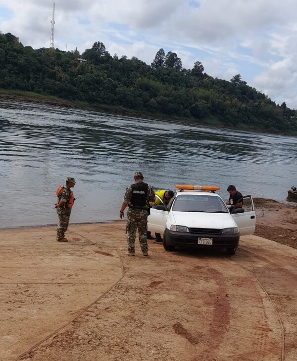 Popular / Cuerpo hallado en el Paraná: Tiene un balazo en el cabeza y muchos tatuajes