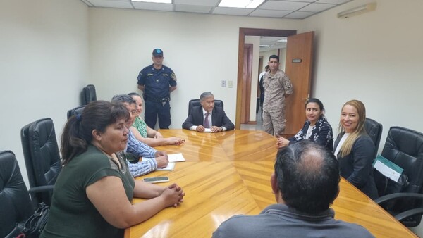 Mafia de pagarés: Ramírez Candia dice que fiscal debe pedir suspender juicios