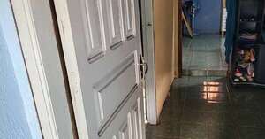 Roban casi 60 millones en violento asalto domiciliario - ABC en el Este - ABC Color