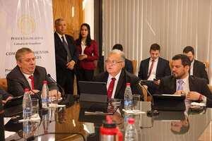 TSJE elude a senadores sobre cuestionada  licitación  - Política - ABC Color