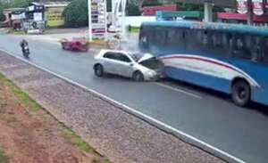 Video: violento choque frontal en Areguá - Policiales - ABC Color