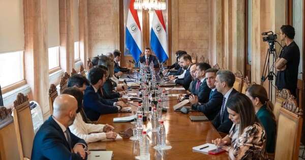 La Nación / Santiago Peña pidió a todos sus ministros redoblar los esfuerzos