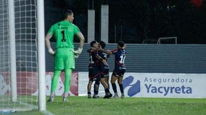 El Ciclón da vuelta el marcador y se mantiene en la pelea por el Clausura