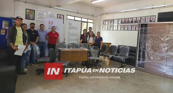 NUEVOS MUEBLES FORTALECERÁN LOS SERVICIOS DE SALUD EN YATYTAY