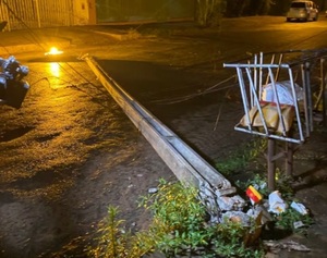 San Lorenzo: chespis tumban columna de la ANDE al intentar robar cables de cobre y dejan sin luz a pobladores de la zona