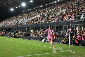 Versus / Messi admite que quiere jugar el Mundial pero decidirá a principios de 2026