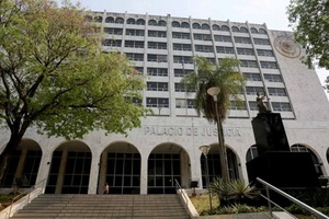 Funcionarios judiciales anuncian huelga de 30 días desde el 14 de noviembre en reclamo por la falta de reajuste salarial