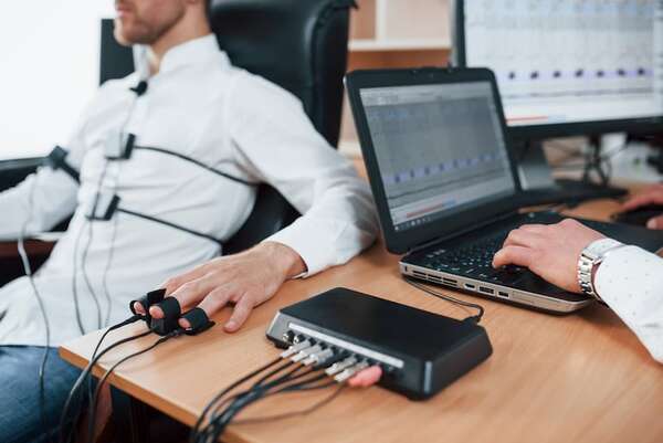 AUDIO: Polígrafo en Policía: falta de reglamentación de ley no impide su cumplimiento, dice Riera  - A La Gran 7-30 - ABC Color